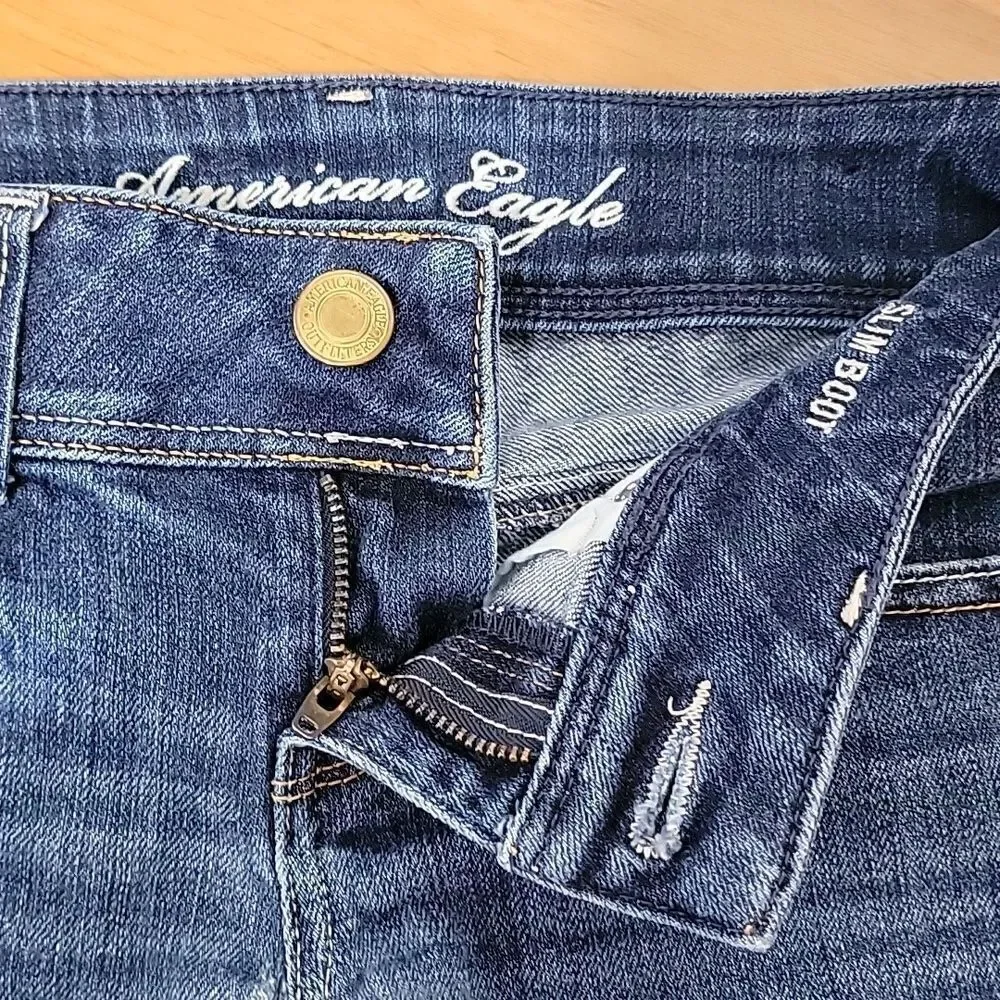 American Eagle cut off denim jean shorts Size 0